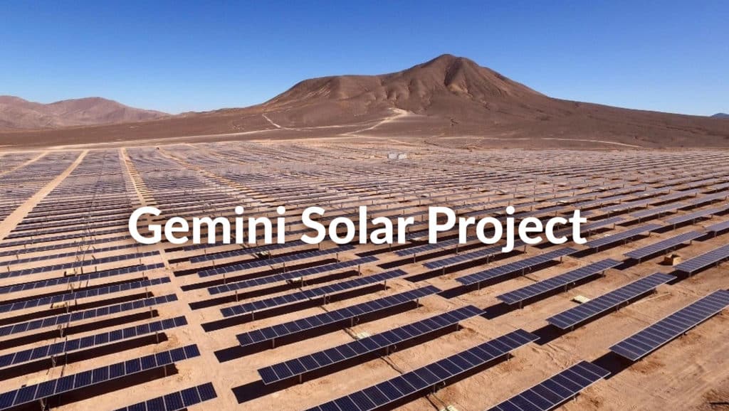 Solar-Panels-In-The-Desert